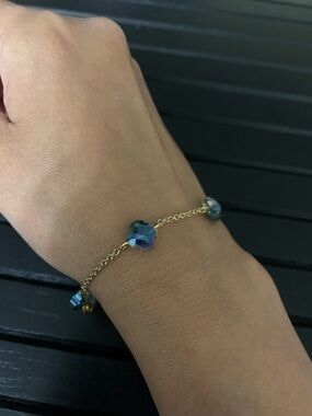 Gorgeous delicate Gold tone chain Bracelet with Blue Iridescent Crystal Beads